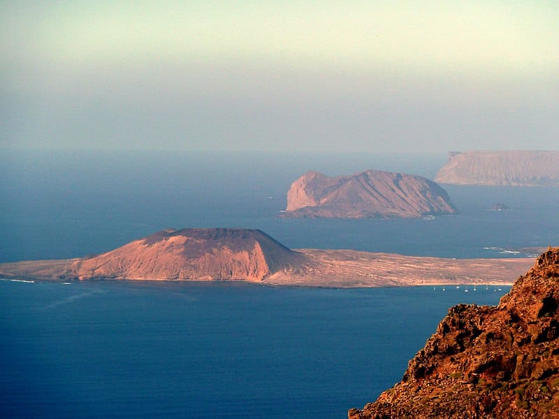 Archipiélago Chinijo en Lanzarote. Foto de Giggel, CC BY 3.0 Archipiélago Chinijo en Lanzarote Foto giggel CC BY 3.0 via Wikimedia Commons