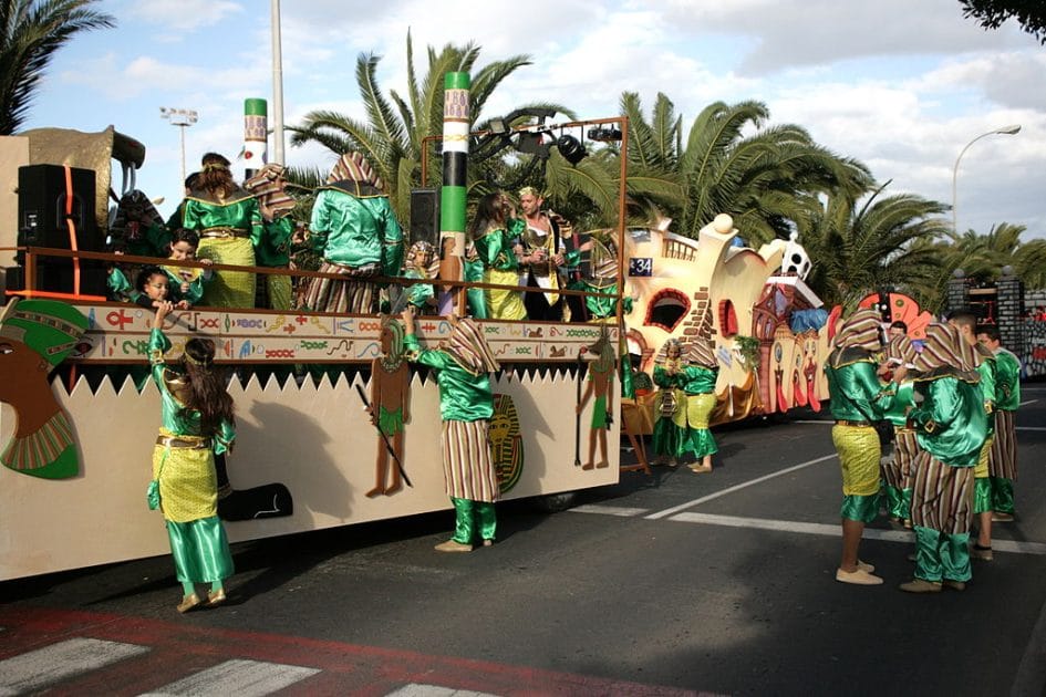Carnaval de Arrecife. Foto de Frank Vincentz, CC BY SA 3.0 Carnaval de Arrecife en Lanzarote FOTO Frank Vincentz CC BY SA 3.0 wikimedia commons