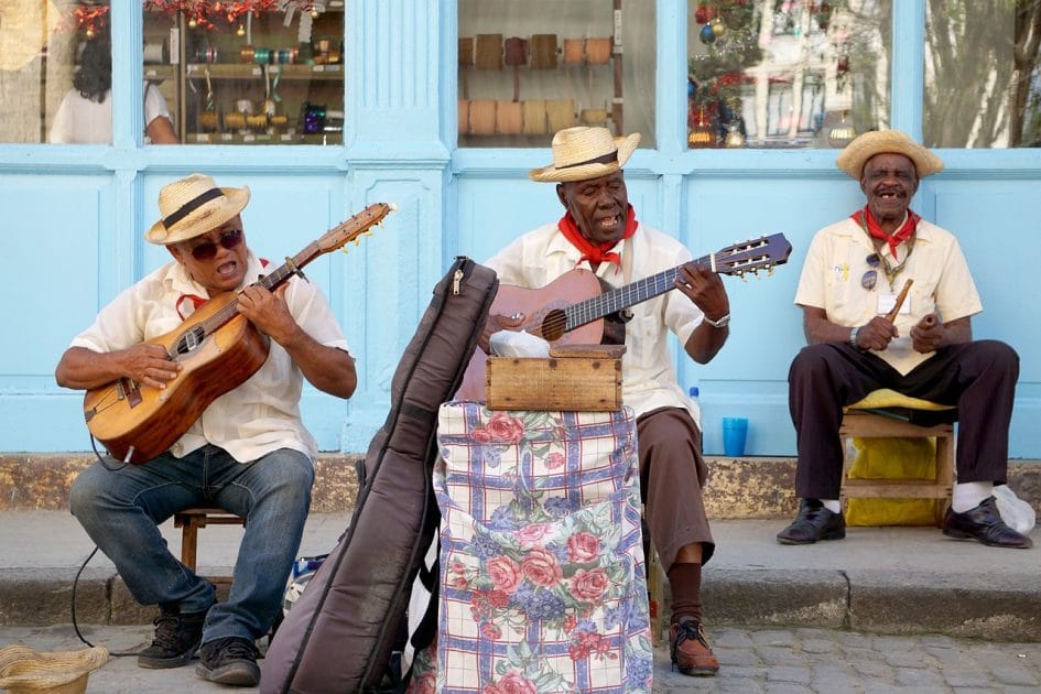 Música callejera en La Habana MÚSICA CALLEJERA EN LA HABANA