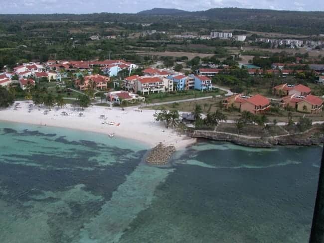 Playa familiar de Guardalavaca. Foto de Selbst PLAYA FAMILIAR DE Guardalavaca FOTO Selbst WIKIMEDIA COMMONS