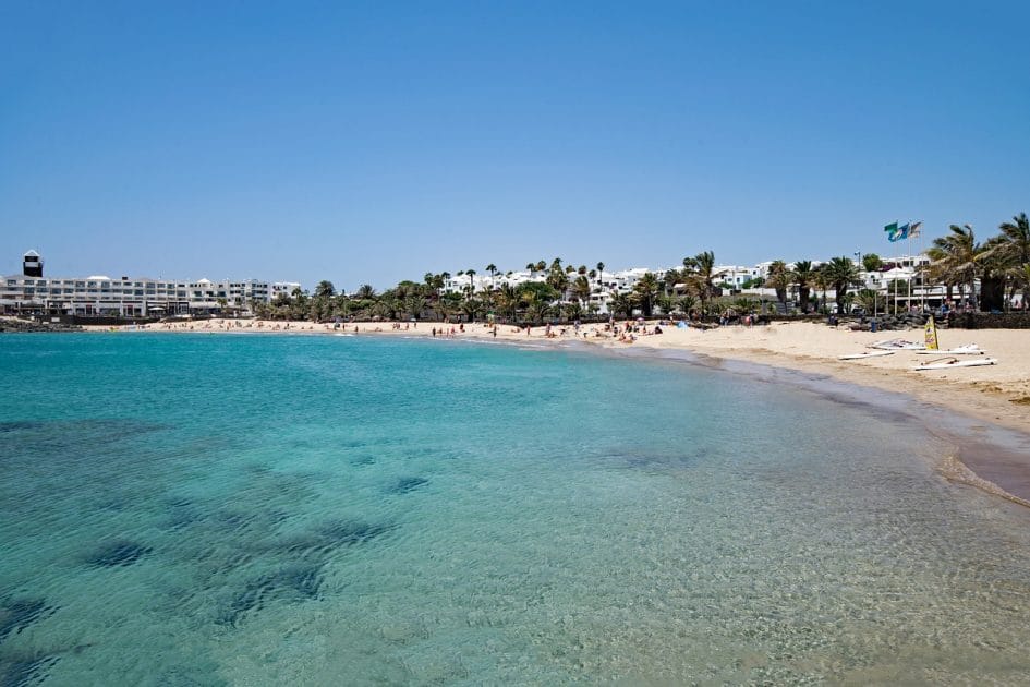 PLAYA LAS CUCHARAS EN COSTA TEGUISE LANZAROTE PLAYA LAS CUCHARAS EN COSTA TEGUISE LANZAROTE