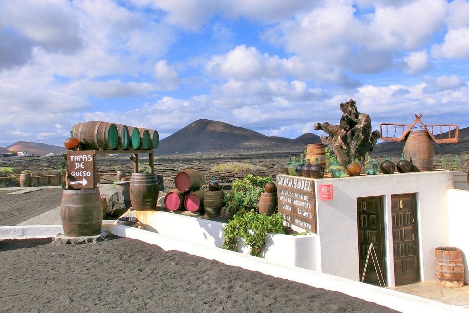 Ruta del vino por La Geria, Lanzarote Ruta del vino por La Geria Lanzarote