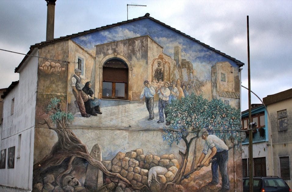 Arte urbano en San Sperate, Cerdeña, Italia