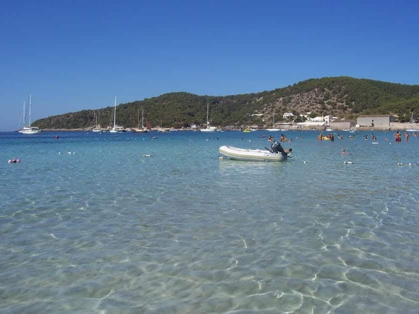 Playa de Ses Salines. Foto Zavijavah CC BY SA 3.0 Playa de Ses Salines en Ibiza, Islas Baleares