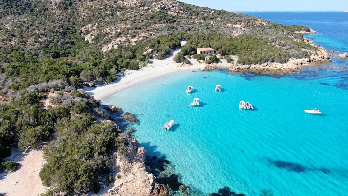 Playas corsas: Playa en el Parque Nacional del Archipiélago de La Maddalena