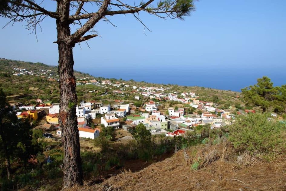 Turismo en El Hierro: El Pinar. Foto de Google Maps de Julio FERNANDEZ CASANOVA Turismo en El Hierro El Pinar
