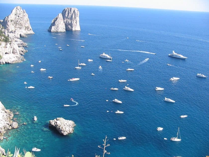 Excursiones en barco por Capri Excursiones en barco por Capri