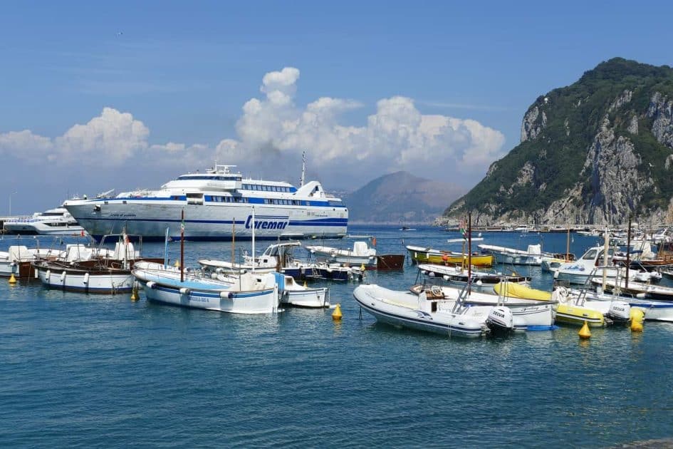 Ferry en Capri Ferry en Capri