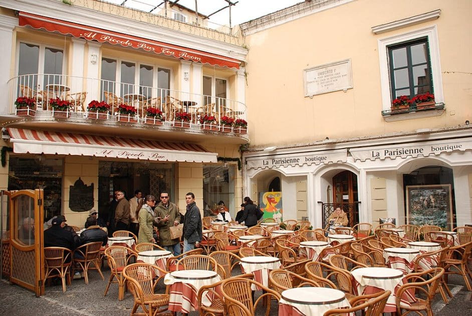 Viaje a Capri: qué ver en la isla más glamurosa de Italia😎 🏝️