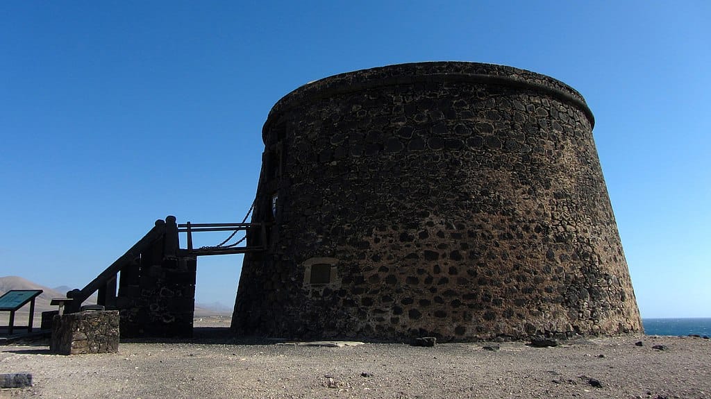Qué ver en Fuerteventura Castillo de El Cotillo. Foto de Victor R. Ruiz, CC BY SA 2.0