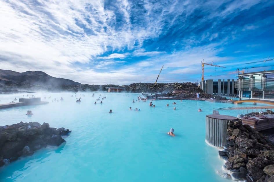Cosas que hacer en Reikiavik, Islandia - Pasar un día de relax en la Blue Lagoon. Foto de Google Maps de Lucky Schneider Cosas que hacer en Reikiavik, Islandia Pasar un día de relax en la Blue Lagoon. Foto de Google Maps de Lucky Schneider
