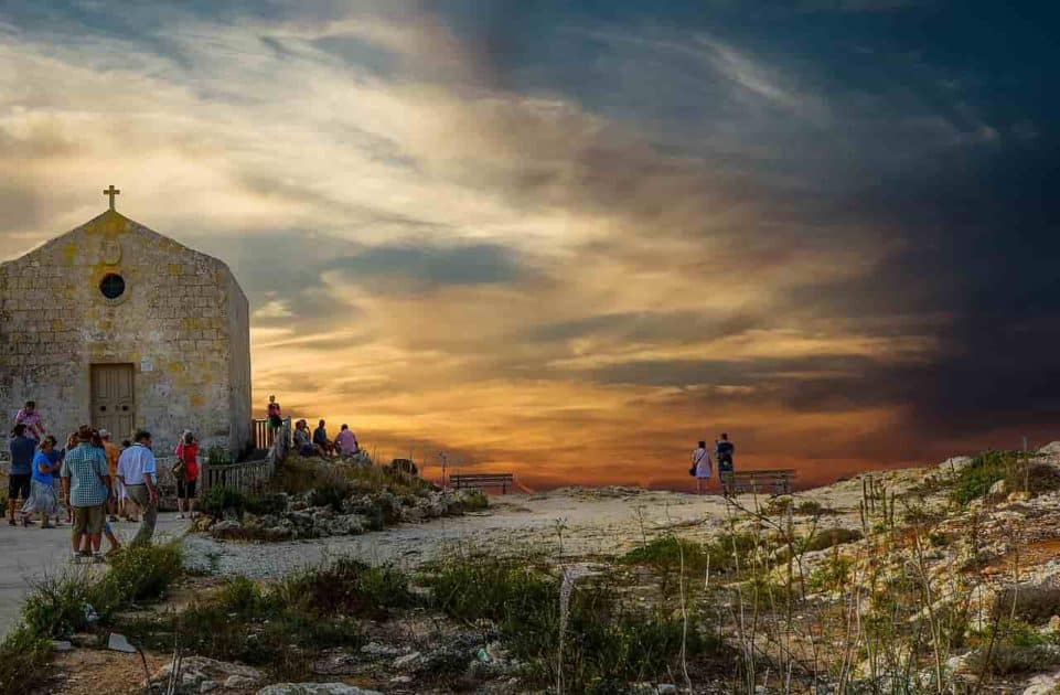 Qué ver en Malta - Capilla de Santa María Magdalena en los Acantilados de Dingli Qué ver en Malta Capilla de Santa María Magdalena en los Acantilados de Dingli