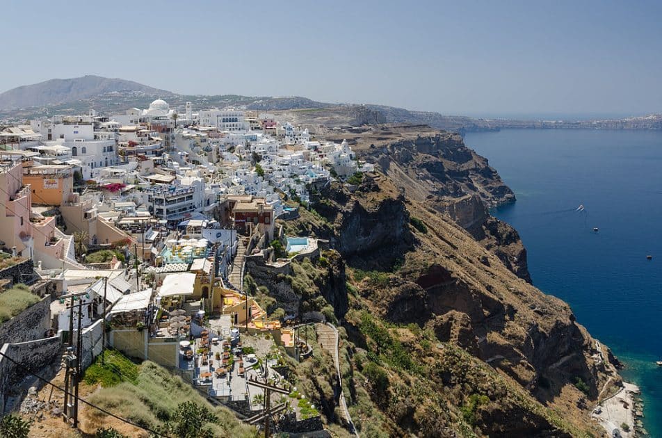 Qué ver en Santorini, Grecia La capital, Fira. Foto de Norbert Nagel, CC BY SA 3.0