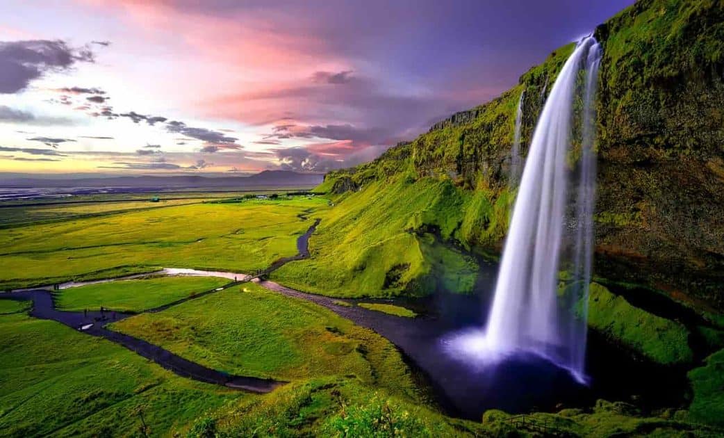 Turismo en Islandia Cascada Seljalandsfoss