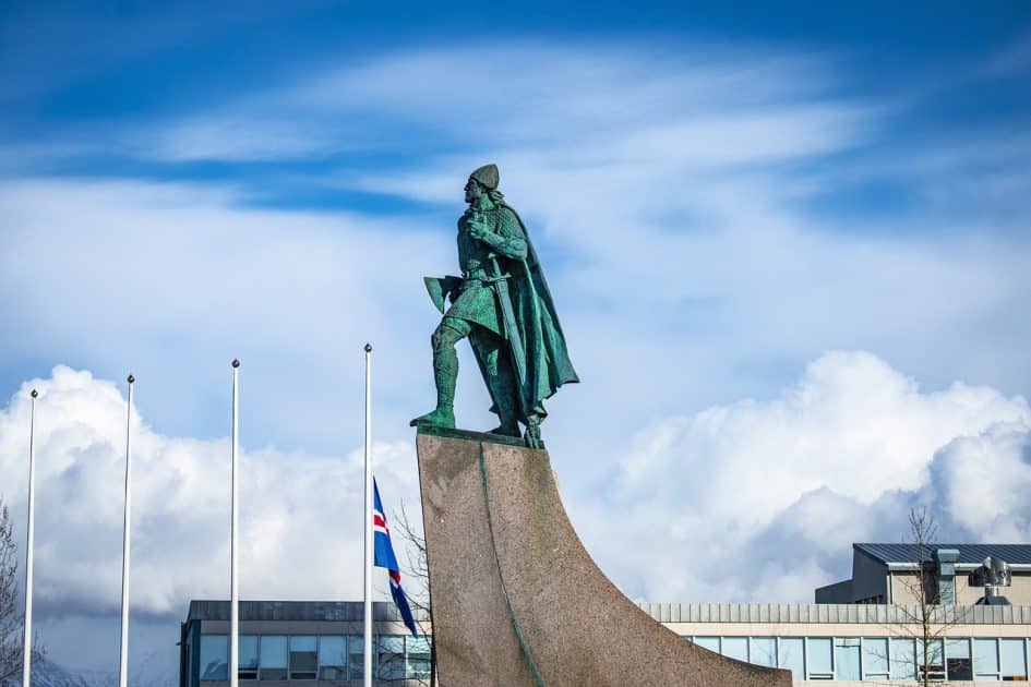 Cosas que ver en Reikiavik en 1 día Estatua de Leif Erikson Cosas que ver en Reikiavik en 1 día Estatua de Leif Erikson
