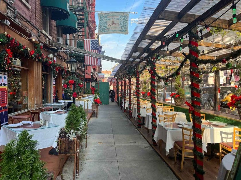Qué ver en Manhattan Restaurante Il Cortile en Little Italy. Foto de Google Maps de IL Cortile Qué ver en Manhattan Restaurante Il Cortile en Little Italy. Foto de Google Maps de IL Cortile