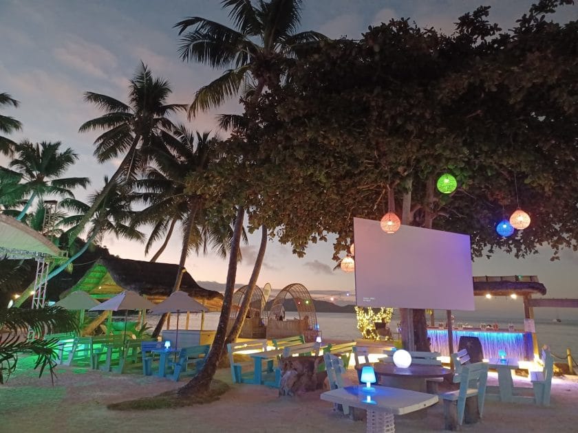 Viajar a las islas Seychelles Café des Arts en Praslin. Foto de Google Maps de daphne müssig Viajar a las islas Seychelles Café des Arts en Praslin. Foto de Google Maps de daphne müssig