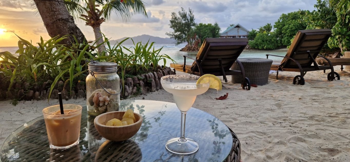 Viajar a las islas Seychelles Le Repaire. Foto de Google Maps de Jeanne Cau Viajar a las islas Seychelles Le Repaire. Foto de Google Maps de Jeanne Cau
