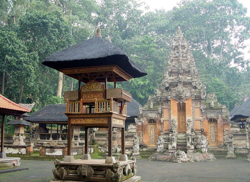 Viaje a Bali Santuario Pura Dalem Agung Padangtegal en el Bosque de los Monos. Foto de っ, CC BY SA 3.0