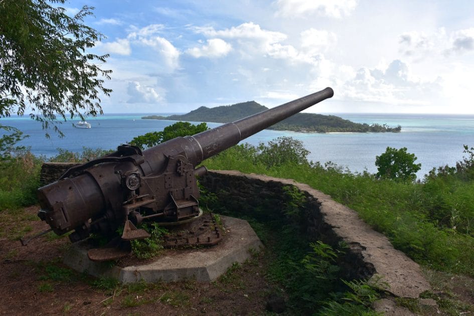 Viaje a Bora Bora Cañón de la Segunda Guerra Mundial. Foto de LecomteB, CC BY SA 4.0