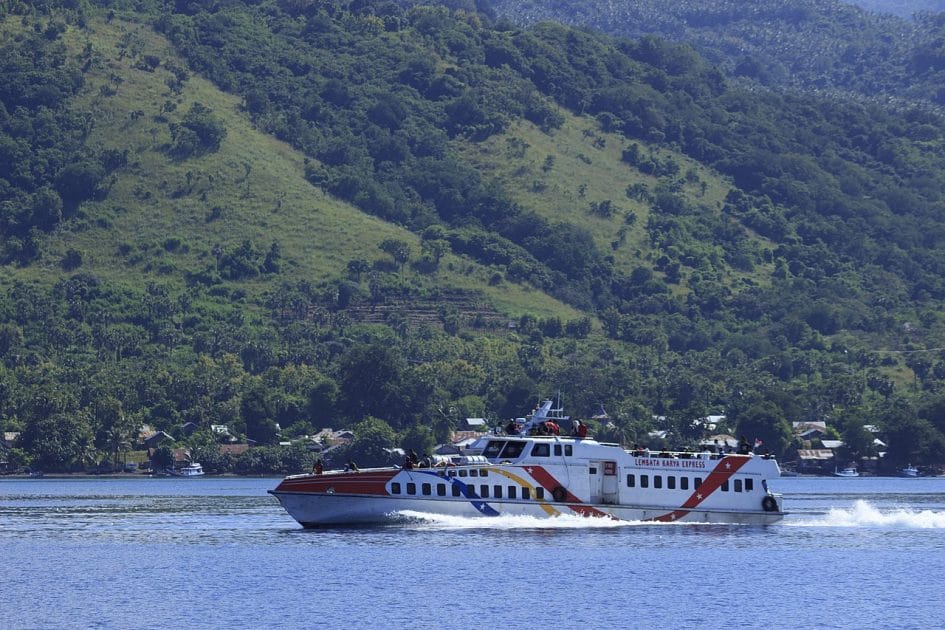 Viaje a Indonesia Ferries entre islas. Foto de Agustinus Ile, CC BY SA 4.0 Viaje a Indonesia Ferries entre islas. Foto de Agustinus Ile, CC BY SA 4.0