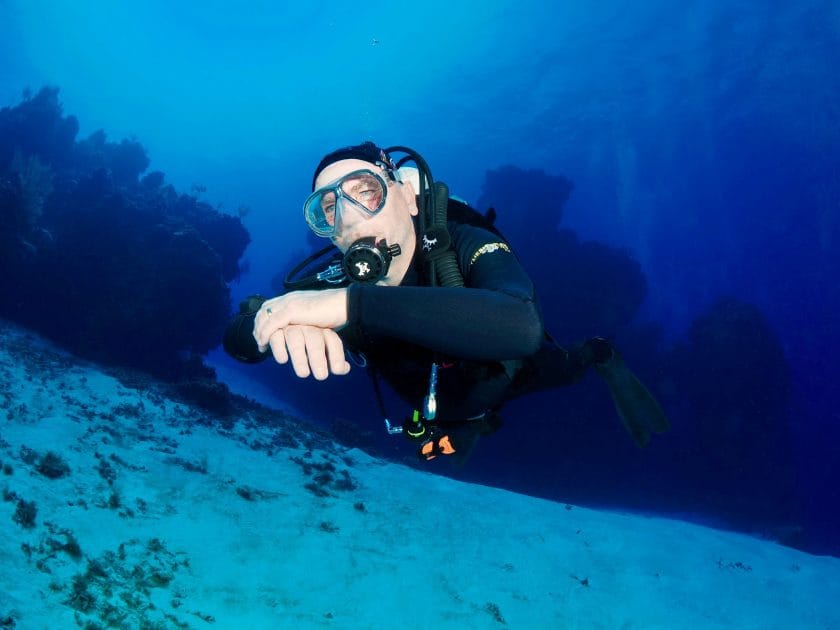 Viajes a las Bahamas Buceo en San Salvador. Foto de Google Maps de Riding Rock Resort & Marina