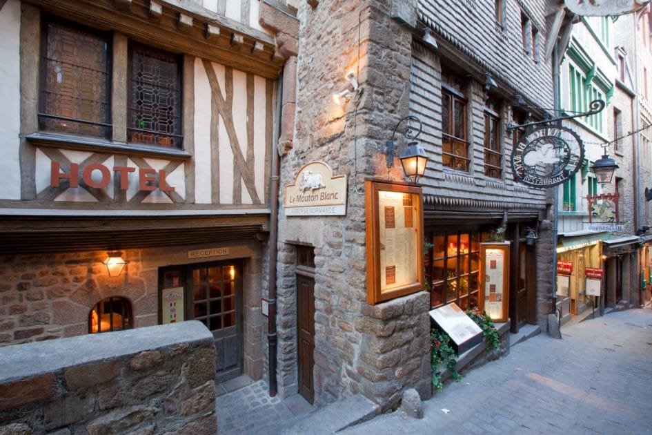 Visitar Mont Saint Michel Hotel Le Mouton Blanc. Foto de Google Maps de Le Mouton Blanc