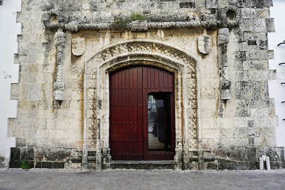 Ciudad Colonial de Santo Domingo Casa del Cordón. Foto de Mariordo (Mario Roberto Durán Ortiz), CC BY SA 4.0