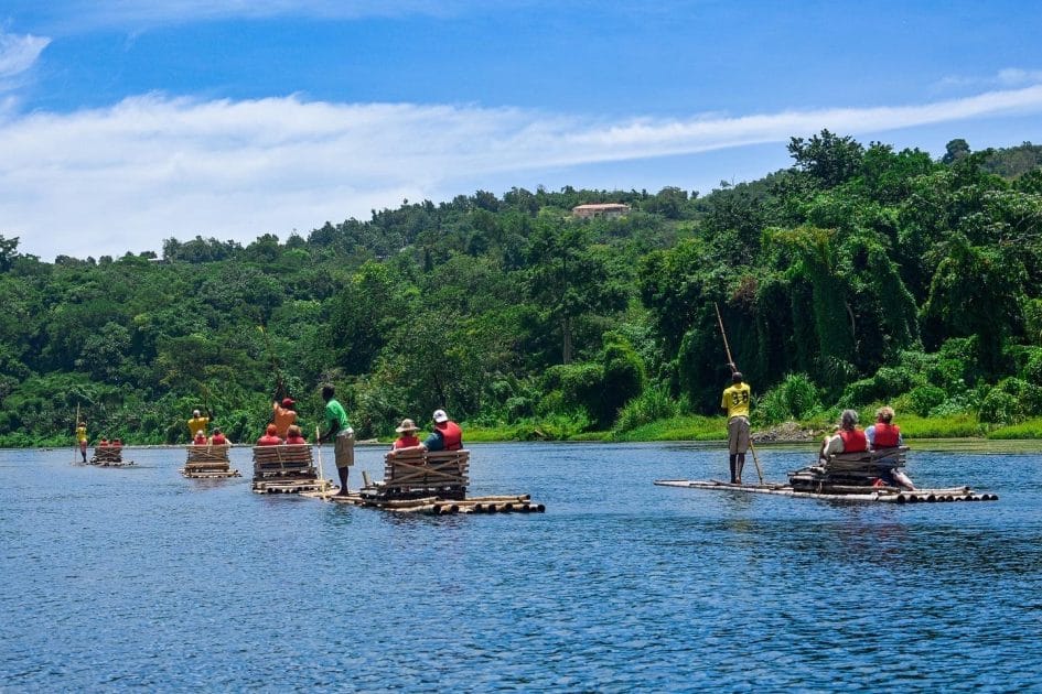 Viajes a Jamaica Rafting en balsas de bambú por Río Grande. Foto de Google Maps de Nora Raulien