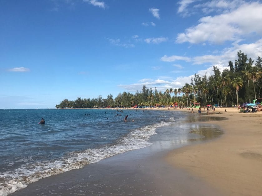 Viajes a Puerto Rico Playa de Luquillo. Foto de Google Maps de Drew Miller