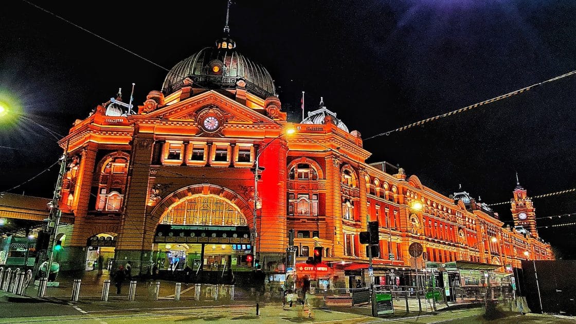 Qué ver en Melbourne Flinders Street Station. Foto de Google Maps de Asha Soman Qué ver en Melbourne Flinders Street Station. Foto de Google Maps de Asha Soman
