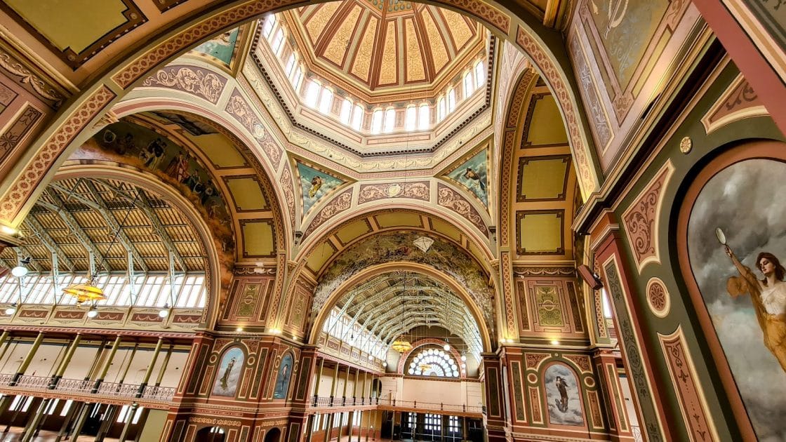 Qué ver en Melbourne Interior del palacio. Foto de Google Maps de Andrew Khassapov Qué ver en Melbourne Interior del palacio. Foto de Google Maps de Andrew Khassapov