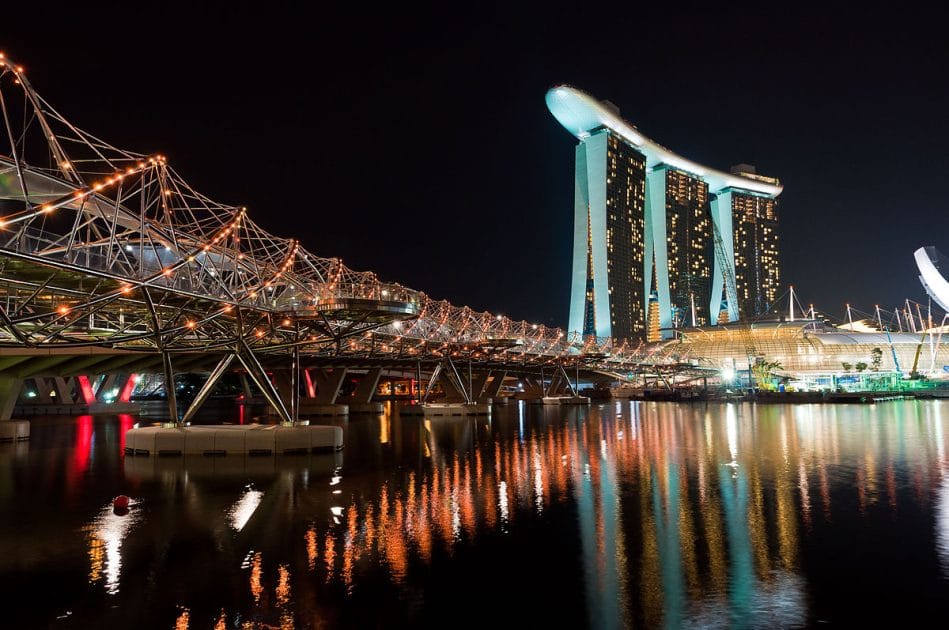 Qué ver en Singapur Helix Bridge. Foto de Christian Schmitt, CC BY 2.0