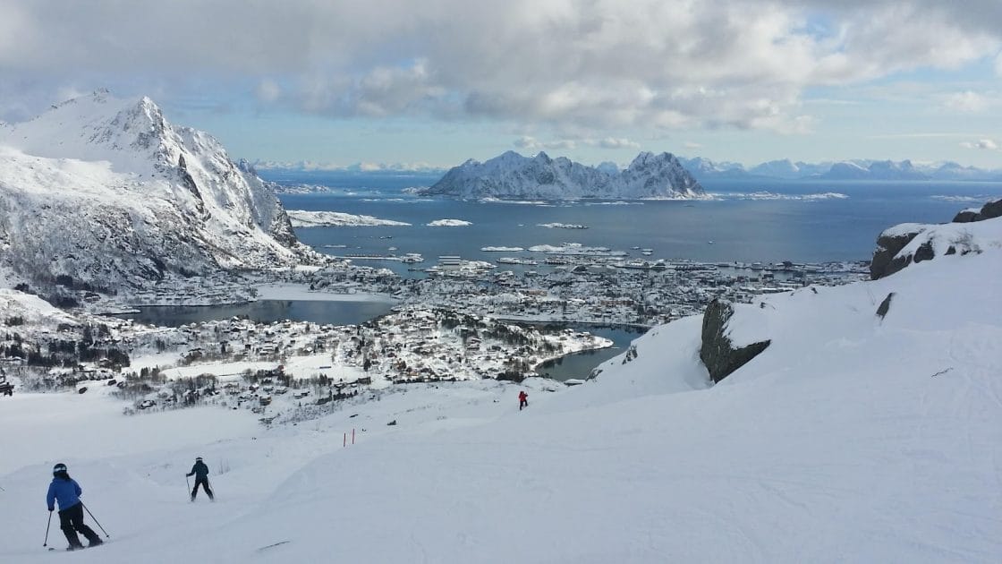 Viaje a Islas Lofoten, Noruega Esquí de montaña. Foto de Google Maps de Dmitry V