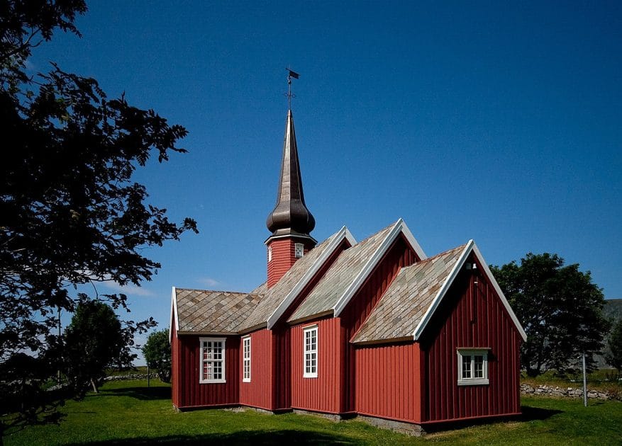Viaje a Islas Lofoten, Noruega Flakstad Kirke. Foto de Jon Olav Eikenes from Oslo, Norway Flakstad kirkeUploaded Jorunn, CC BY 2.0