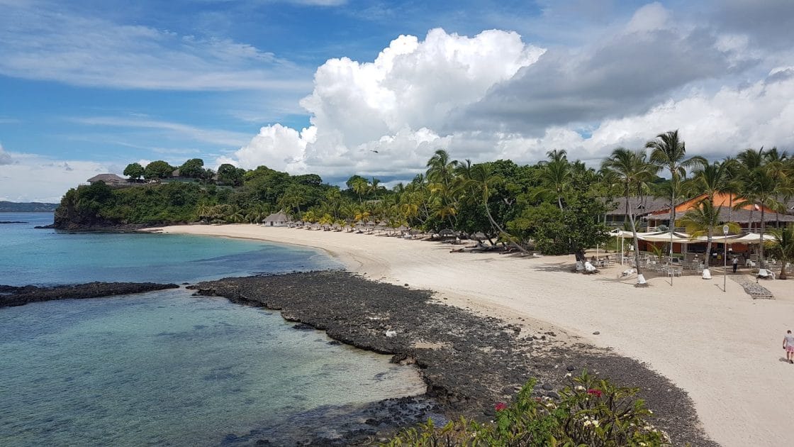 Hostelería en Madagascar, Restaurante a pie de playa en la costa malgache