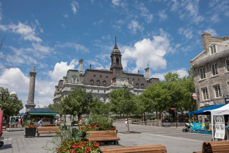 Principales atracciones en Montreal, Quebec, Canadá Ayuntamiento en la Place Jacques Cartier. Foto de Google Maps de Jorge Reyes