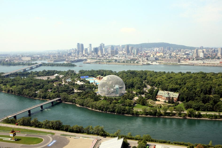 Principales atracciones en Montreal, Quebec, Canadá Isla de Sainte Helene. Foto de Google Maps de Parc Jean Drapeau