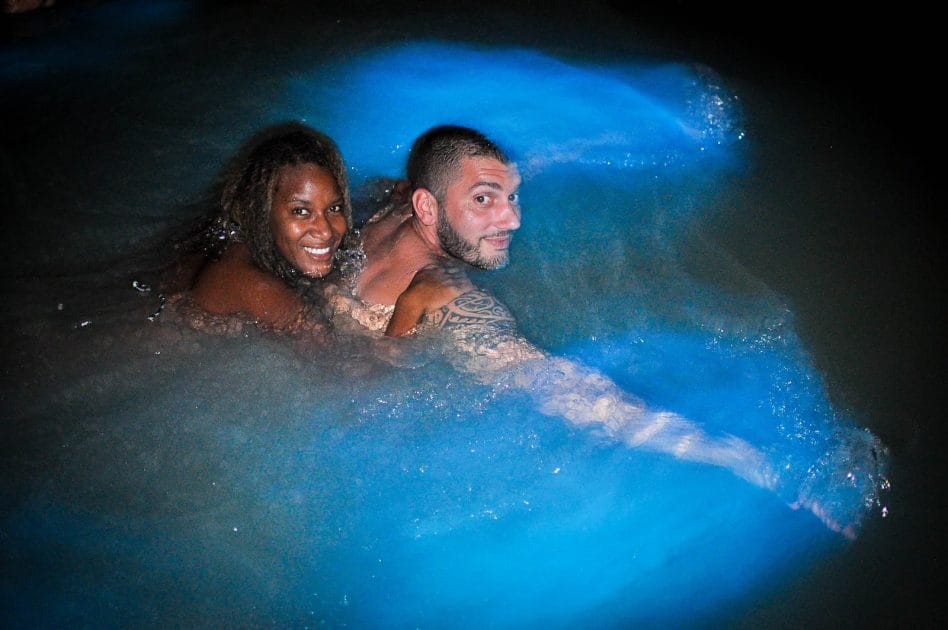 Cosas que hacer en Montego Bay, Jamaica Nadar en la Laguna Luminosa de Falmouth. Foto de Google Maps de Faithful Waters luminous lagoon Excursiones desde Montego Bay, Jamaica, Nadar en la Laguna Luminosa de Falmouth