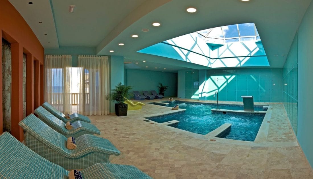 Cosas que hacer en Montego Bay, Jamaica Spa Sensations en el Iberostar Rose Hall Beach. Foto de Google Maps de Iberostar Rose Hall Beach Tursimo en Montego Bay, Jamaic,a Spa Sensations en el Iberostar Rose Hall Beach