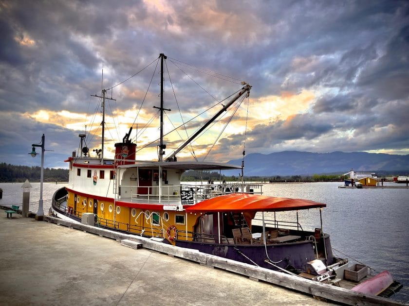 Isla de Vancouver, Alojamiento en el barco Swept Away Inn