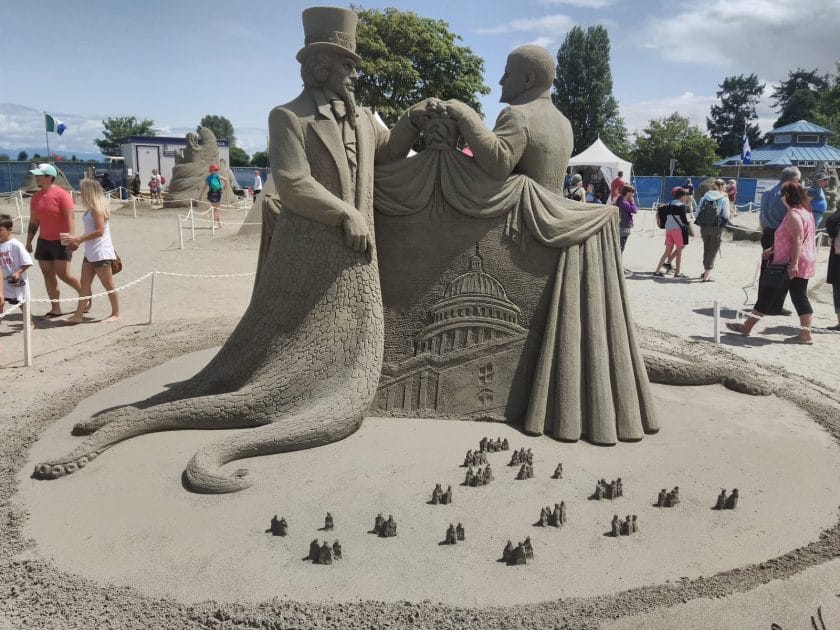 Eventos en Isla de Vancouver, Canadá, Escultura de arena en el Parksville Beach Festival.
