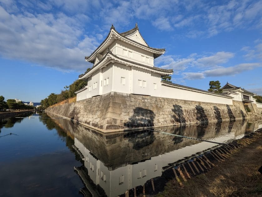 Qué ver en Kioto en 3 días Foso del Castillo de Nijo. Foto de Google Maps de Lan Huang Escapada a Kioto en 3 días, Foso del Castillo de Nijo