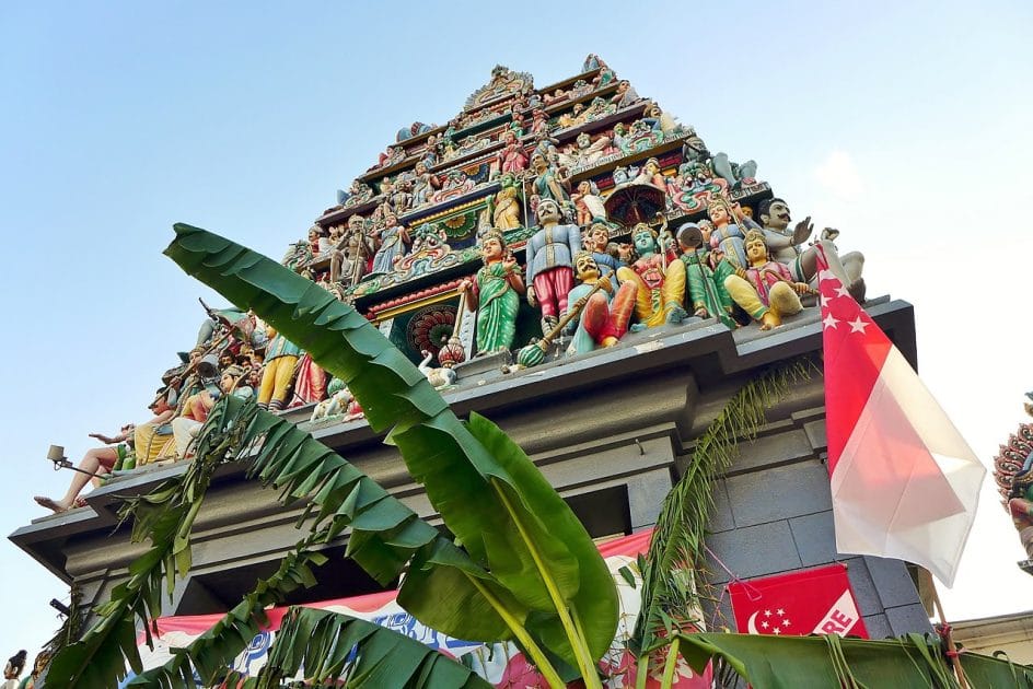 Qué ver en Chinatown Singapur Gopuram del templo Sri Mariamman. Foto de Google Maps de Dominik Gehl Religión en Chinatown Singapur, Gopuram del templo Sri Mariamman