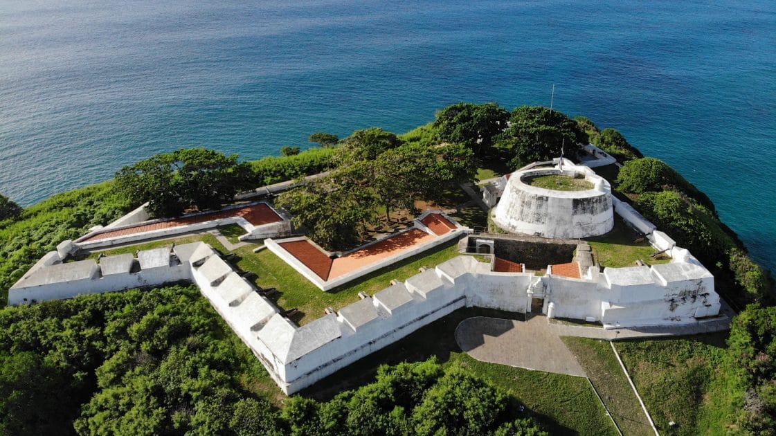 Islas paradisíacas de Brasil Forte de Nuestra Señora de los Remedios. Foto de Google Maps de Forte nossa senhora dos remédios Islas paradisíacas de Brasil Forte de Nuestra Señora de los Remedios