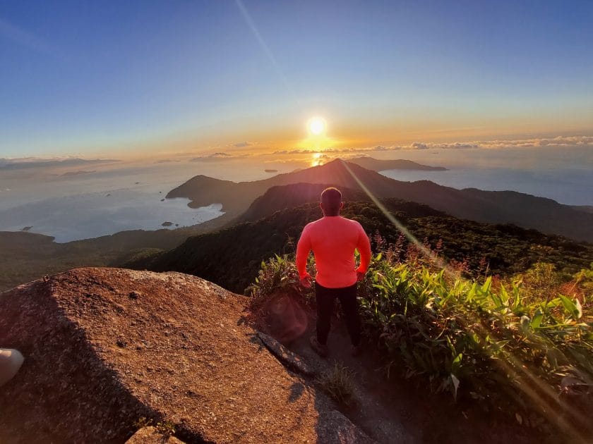 Islas paradisíacas de Brasil Vistas desde Pico do Papagaio. Foto de Google Maps de F. Oliver Islas paradisíacas de Brasil Vistas desde Pico do Papagaio