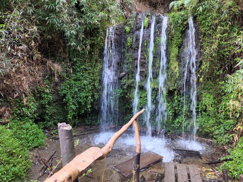 Turismo en Isla Chiloé Cascada en el Parque Yayanes