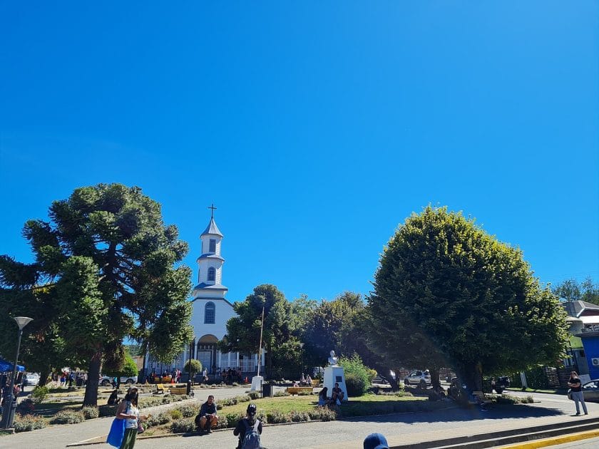 Turismo en Isla Chiloé Iglesia de Nuestra Señora de los Dolores en Dalcahue