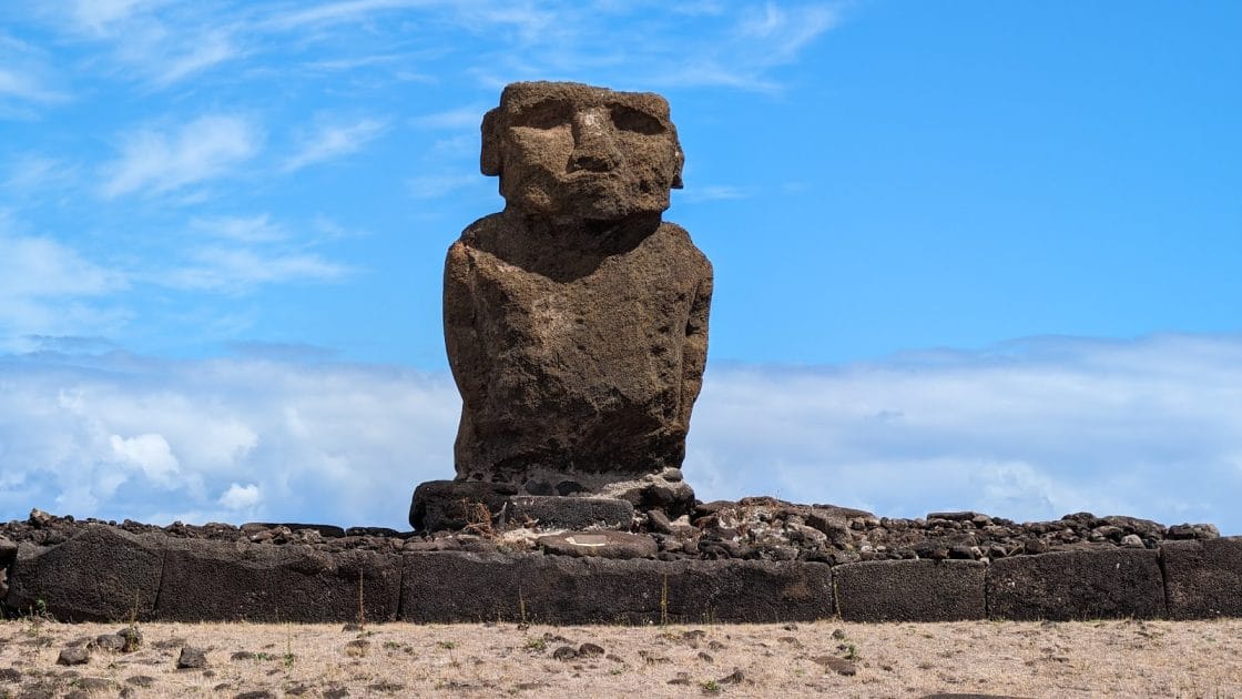 Turismo en la Isla de Pascua, Chile Ahu Ature Huki. Foto de Google Maps de Ron James Turismo en la Isla de Pascua, Chile Ahu Ature Huki.