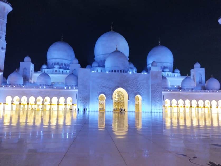 Viaje a Emiratos Árabes Unidos Gtan Mezquita de Sir Bani Yas